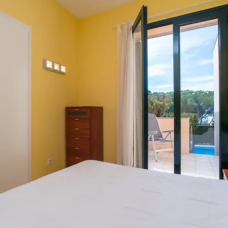 Costabravaforrent Pedro *